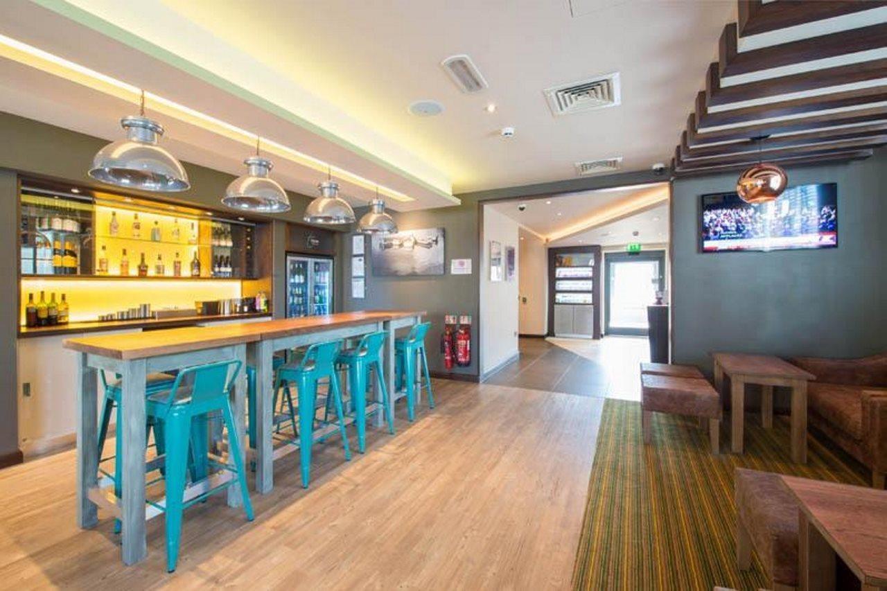 Premier Inn Leek Town Centre Eksteriør billede